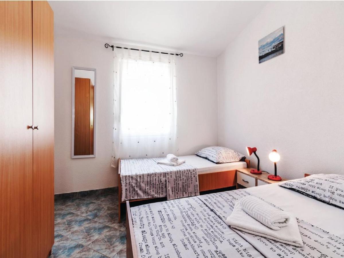 Apartments Hak Vir Kültér fotó